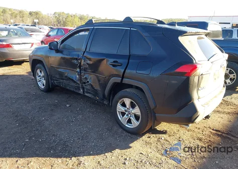 2020 Toyota Rav4 Xle z USA, uszkodzony, nr VIN 2T3W1RFV2LW065687